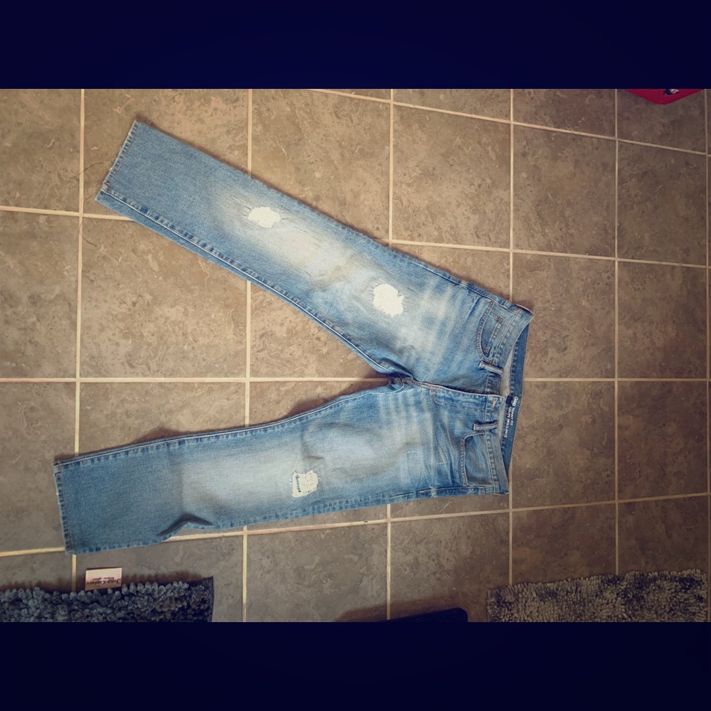 Men’s 32 x 32 distressed skinny jeans